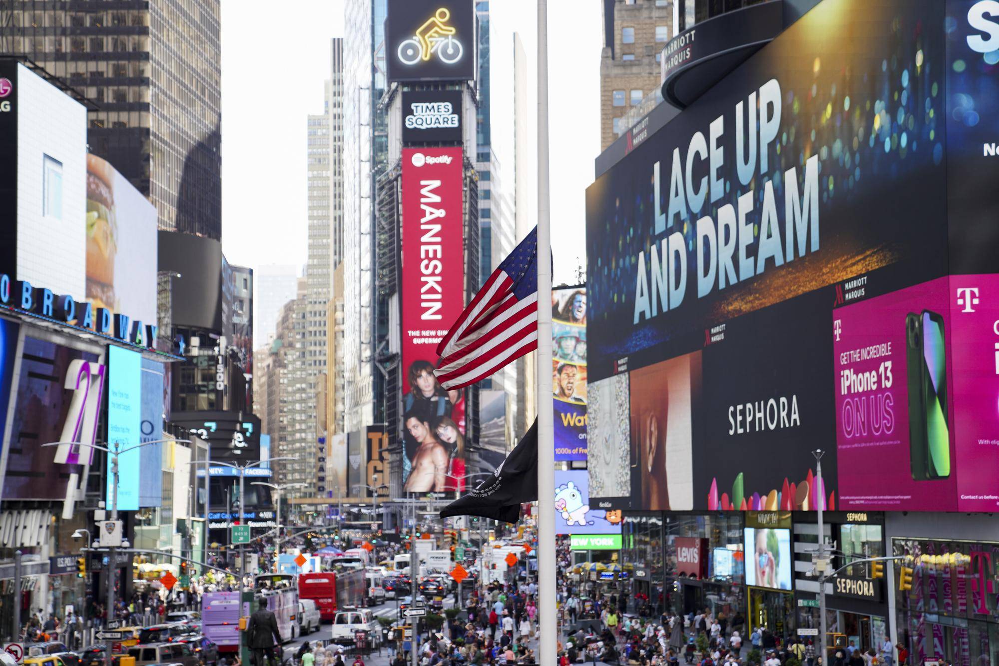 全球广告业迎里程碑 2023年营收首破万亿美元大关